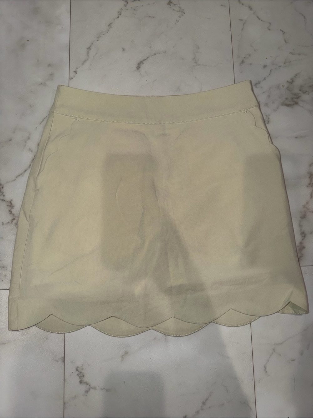 Vineyard Vines Tan Scallop Hem Skort